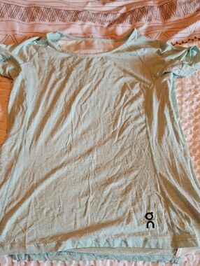 On Running Women’s Short Sleeve Tee in Mint Green